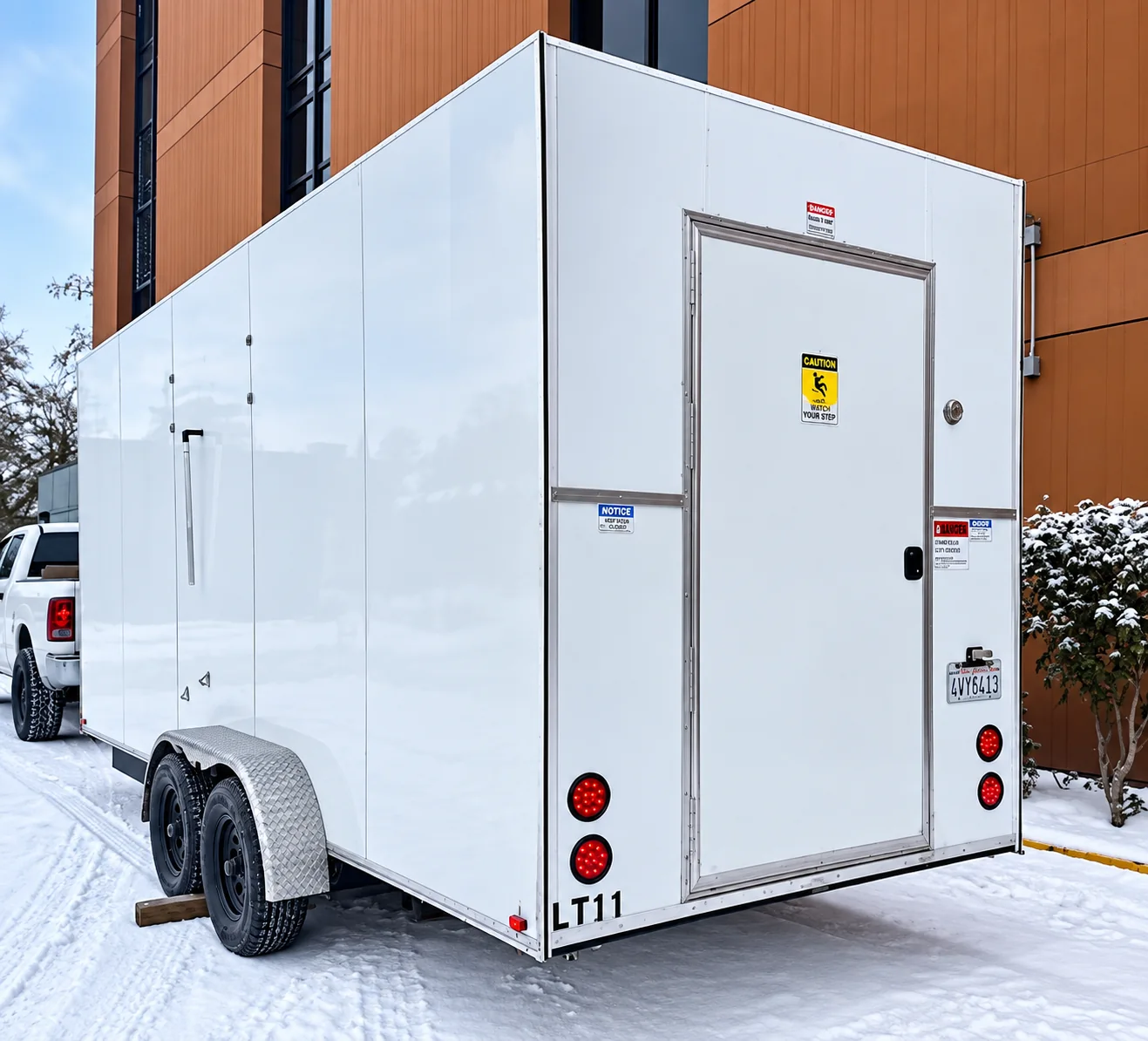 Refrigerated trailer exterior and rear door